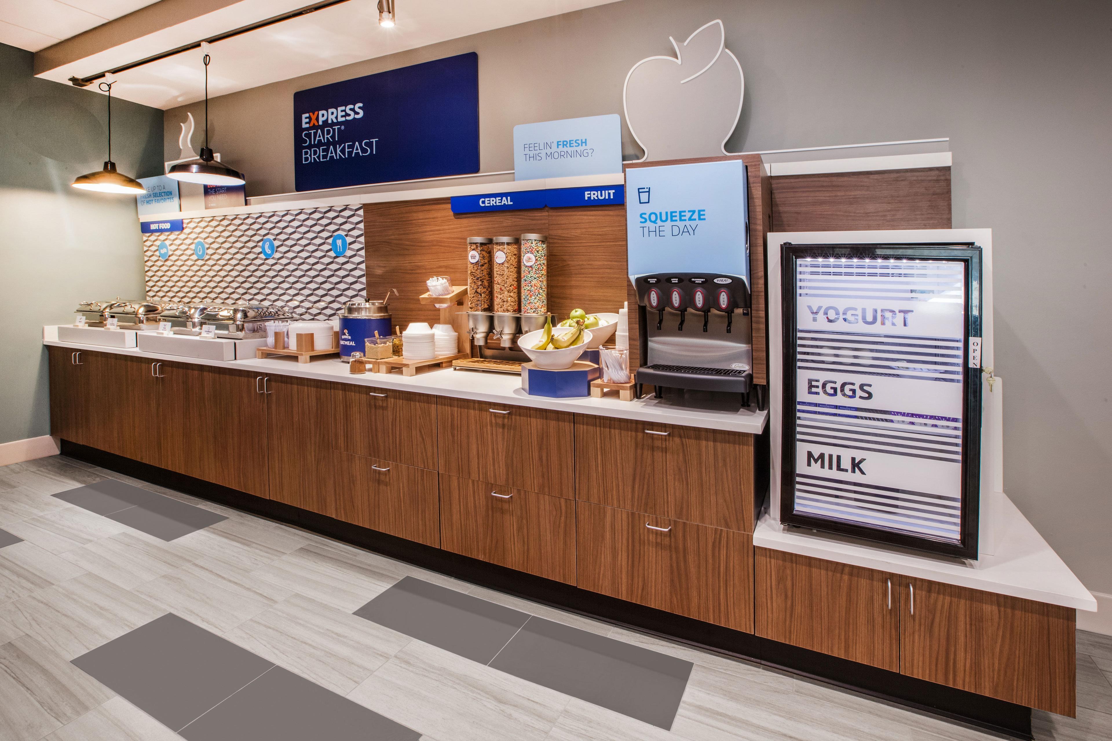 Holiday Inn Express - Alliance By Ihg Exteriör bild